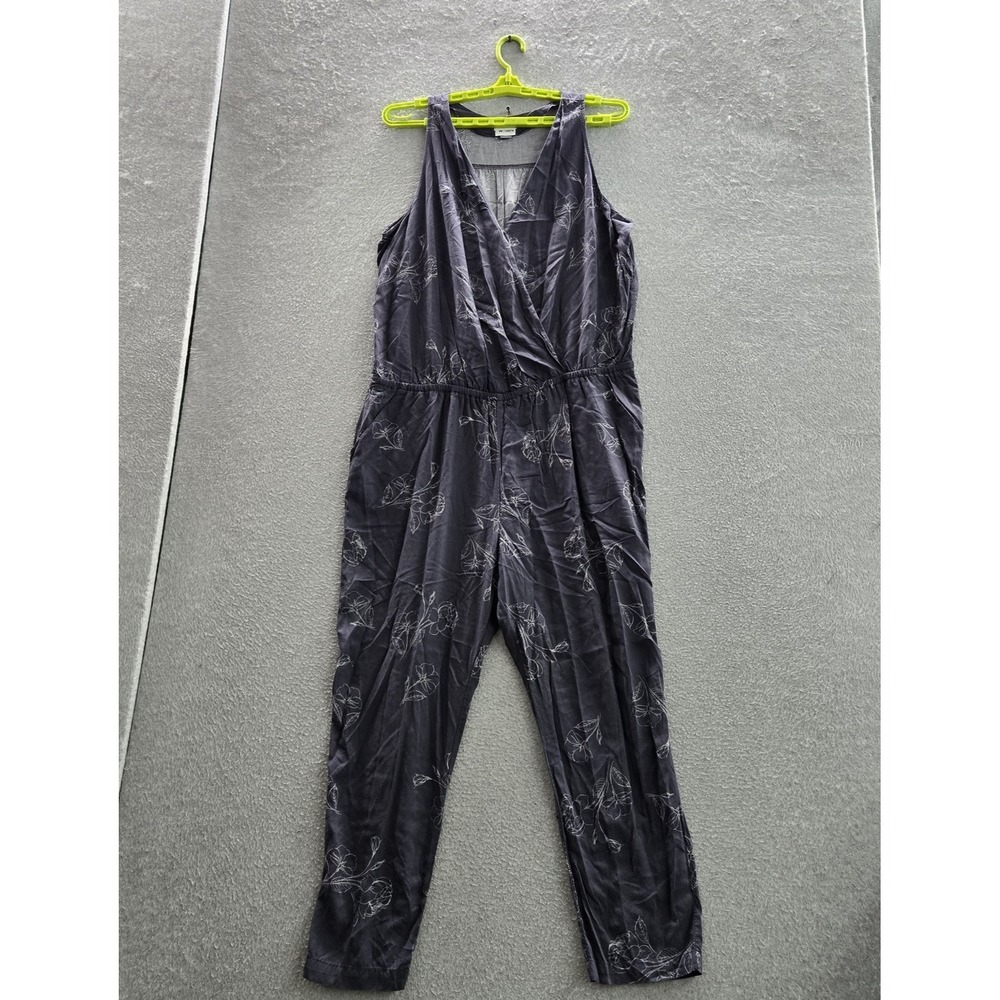 Old‎ Navy Women Jumpsuit XL Gray Floral Faux Wrap Sleeveless Straight 25" Inseam